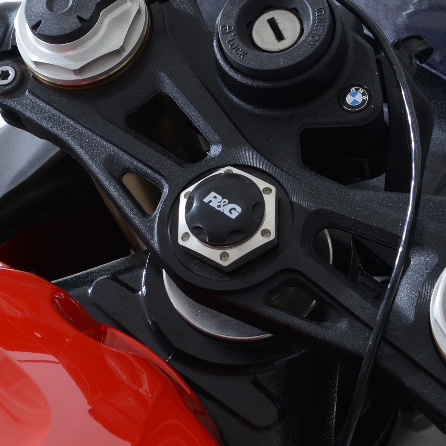 R&G Racing Top Yoke Cap for BMW S1000RR'19-'22, S1000R / M1000RR '21-'22 And Triumph Trident 660 '21-'22, Tiger 660 Sport '22 R&G Racing Top Yoke Cap for BMW S1000RR'19-'22, S1000R / M1000RR '21-'22 And Triumph Trident 660 '21-'22, Tiger 660 Sport '22